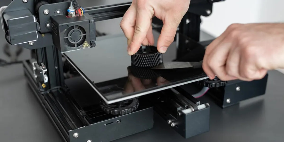 Как отделять 3D-печатные модели от столиков