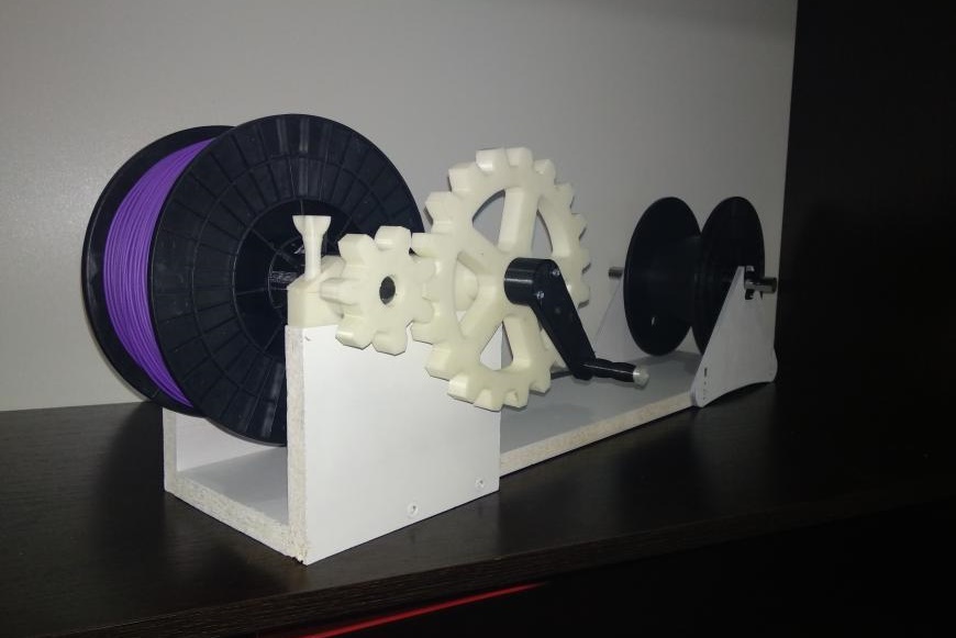 Перемотка филамента: зачем это нужно и как это делается Перемотка филамента: зачем это нужно и как это делается